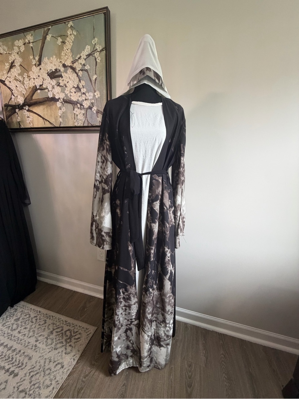 Elegant Black & Taupe Marble Abaya Set – Belted